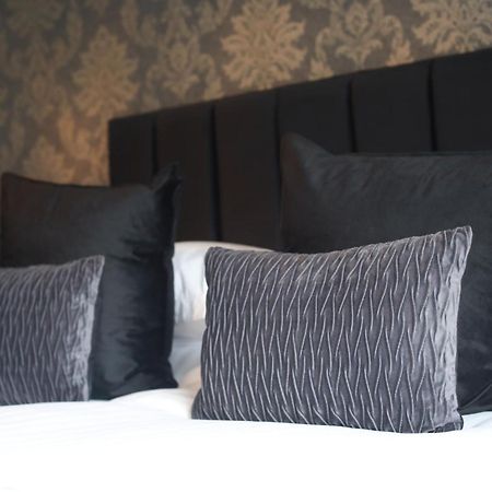 Oyo Glyn Valley Hotel Glyn Ceiriog ภายนอก รูปภาพ