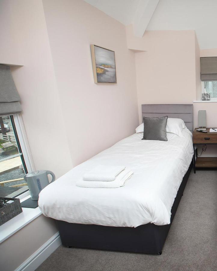 Oyo Glyn Valley Hotel Glyn Ceiriog ภายนอก รูปภาพ