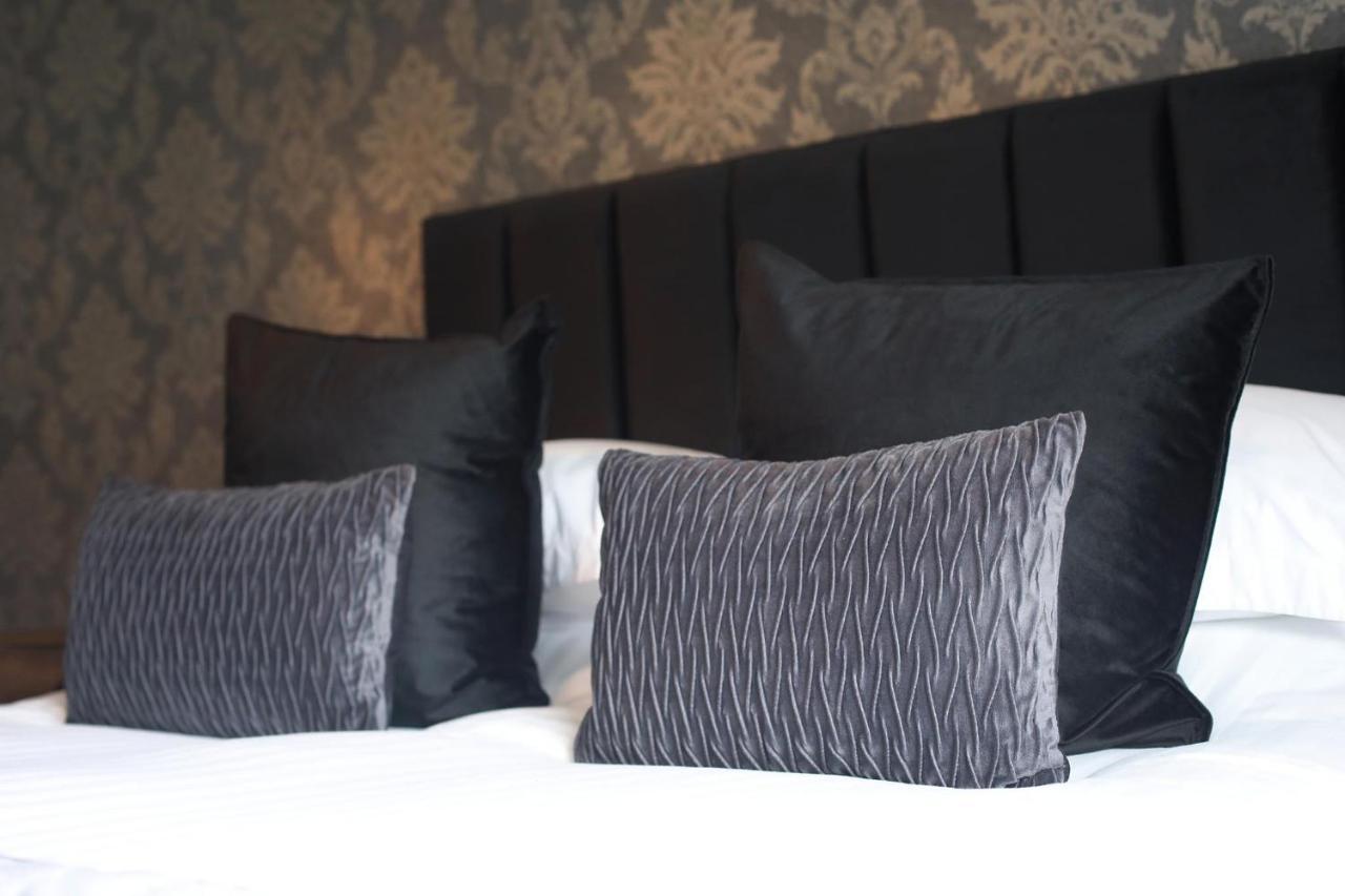 Oyo Glyn Valley Hotel Glyn Ceiriog ภายนอก รูปภาพ